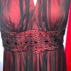 Size 16 Jessica Howard keyhole sleeveless dress